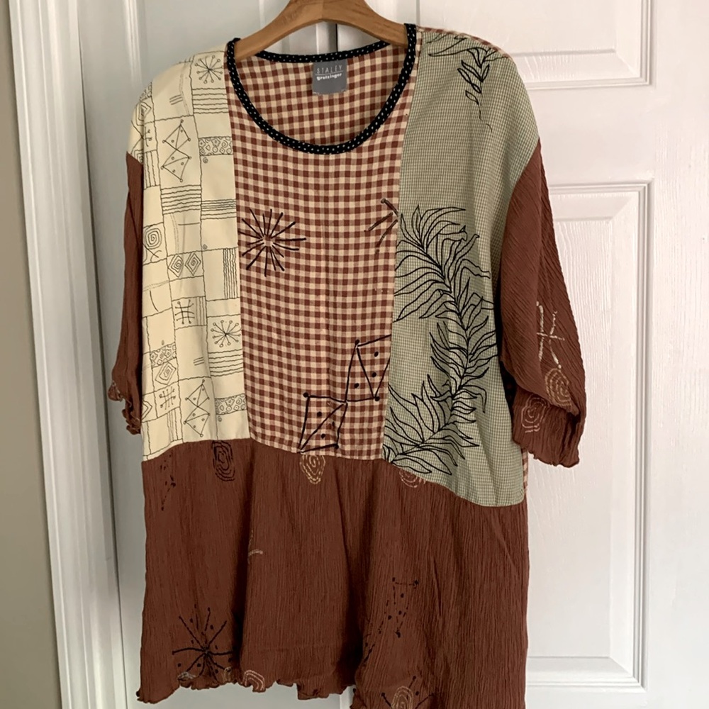 Staley Gretzinger top XL